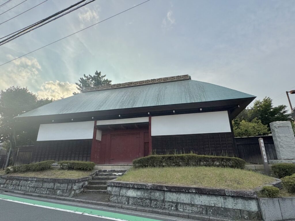 馬場の赤門（旧澤野家長屋門）　横浜市鶴見区の歴史的建造物